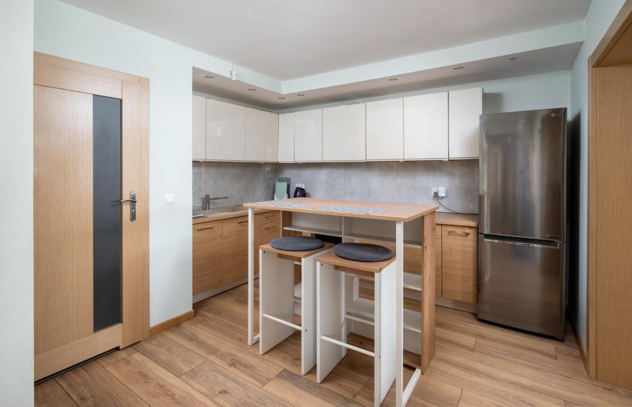 Apartament Albatros 75M Z Ogrodkiem Lägenhet Warszawa Exteriör bild