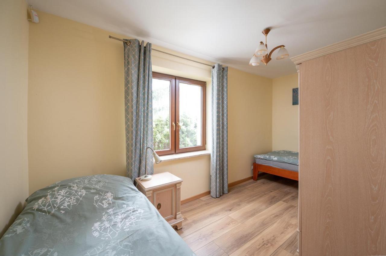 Apartament Albatros 75M Z Ogrodkiem Lägenhet Warszawa Exteriör bild